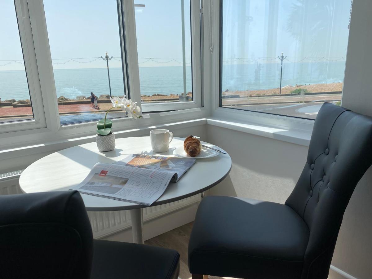 Worthing Beach 180 - 2 Bed Seafront Apartment With Private Parking Exterior photo
